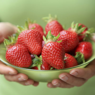 fluffy strawberry muffins