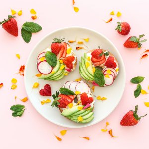 Strawberry Avocado Bagels